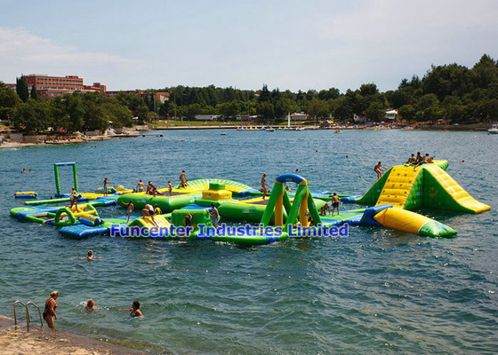 Parque Bouncy da água da durabilidade alta, preventivo da corrosão da água do mar do parque da água dos esportes do Aqua