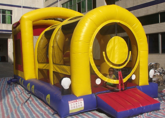 Casa dada forma trem do salto do curso de obstáculo sem chumbo para o jogo Bouncy das crianças