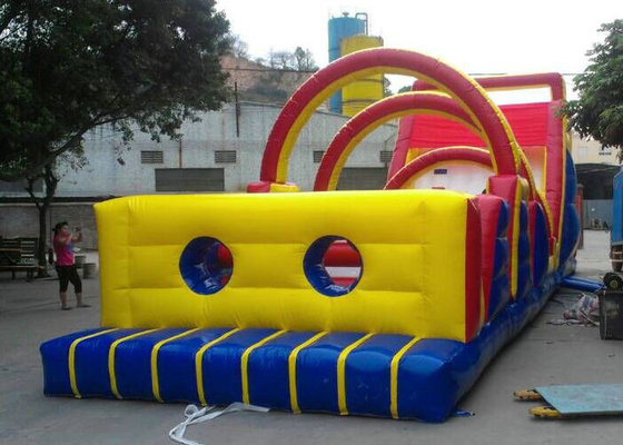Curso de obstáculo inflável gigante feito-à-medida encerado seguro do PVC para as crianças Bouncy