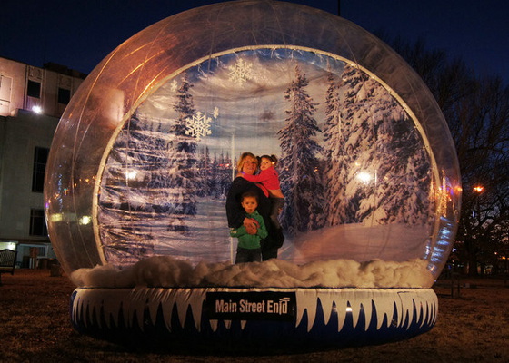 Tipo inflável materiais da neve da falsificação do globo da promoção do Xmas grande do PVC do espaço livre