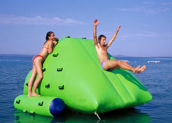 Cofre forte personalizado 4.5m inflável colorido da altura do iceberg 3m para o jogo do divertimento