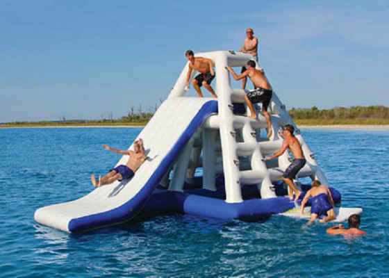 O tipo de escalada água inflável brinca o CE habilitado com rede forte para dentro