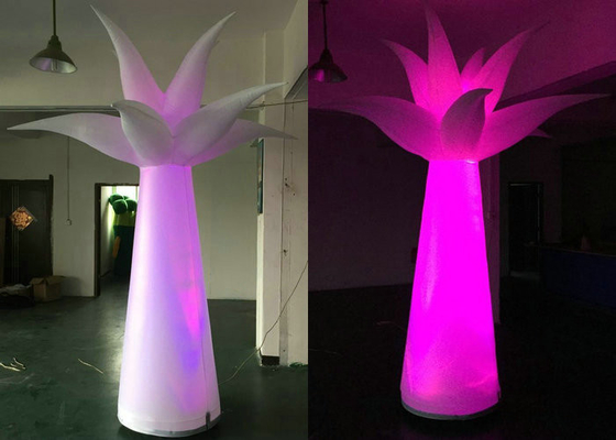 A aparência agradável ilumina acima o nylon revestido PVC de Inflatables para a propaganda do evento