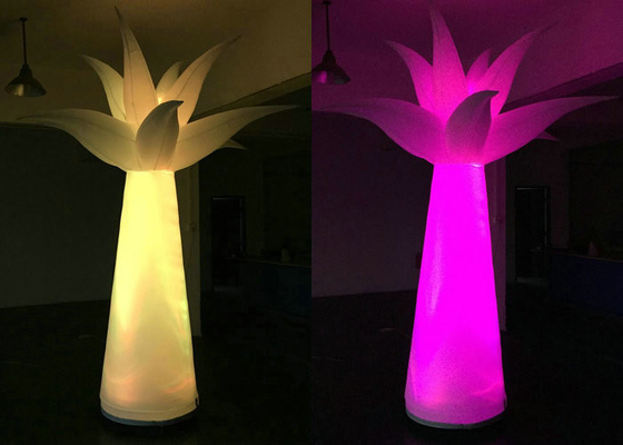Dar forma da palmeira ilumina acima a altura personalizada Inflatables para campanhas de promoção
