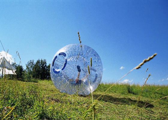 Bola exterior inflável da bolha do rolo de Zorbing do diâmetro dos brinquedos 2.2m 2.6m da pastagem