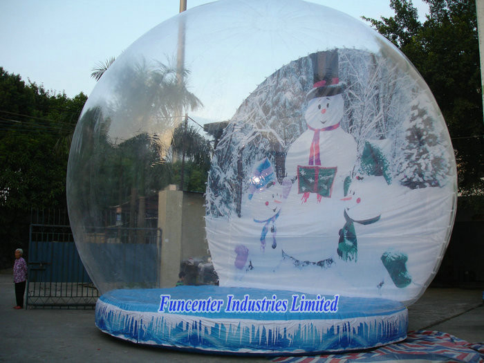 Decoração inflável do Natal do globo da neve, projeto elegante do globo da neve da explosão