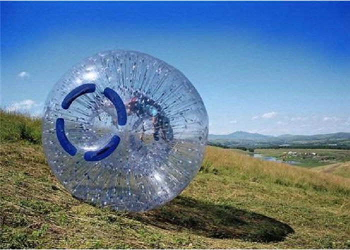 Bola exterior inflável da bolha do rolo de Zorbing do diâmetro dos brinquedos 2.2m 2.6m da pastagem