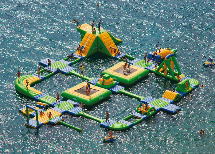 Parque Bouncy da água da durabilidade alta, preventivo da corrosão da água do mar do parque da água dos esportes do Aqua